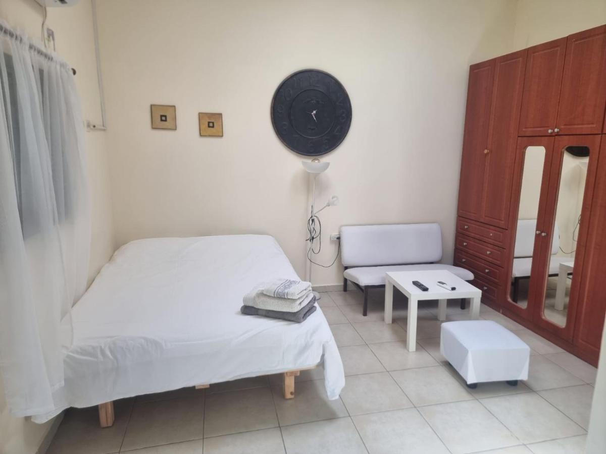 B&B Amit 18 Minutes From The Airport - אירוח כפרי עמית 18 דקות משדה תעופה Petach Tikva Ngoại thất bức ảnh